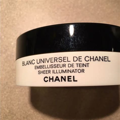 CHANEL sheer illuminator .